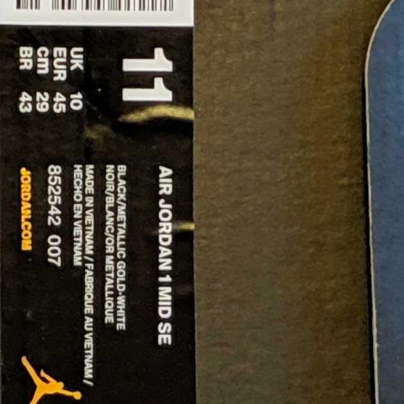 🔱Jordan 1🔱 Mid Se Black Metallic Gold-White - Picture 8 of 8